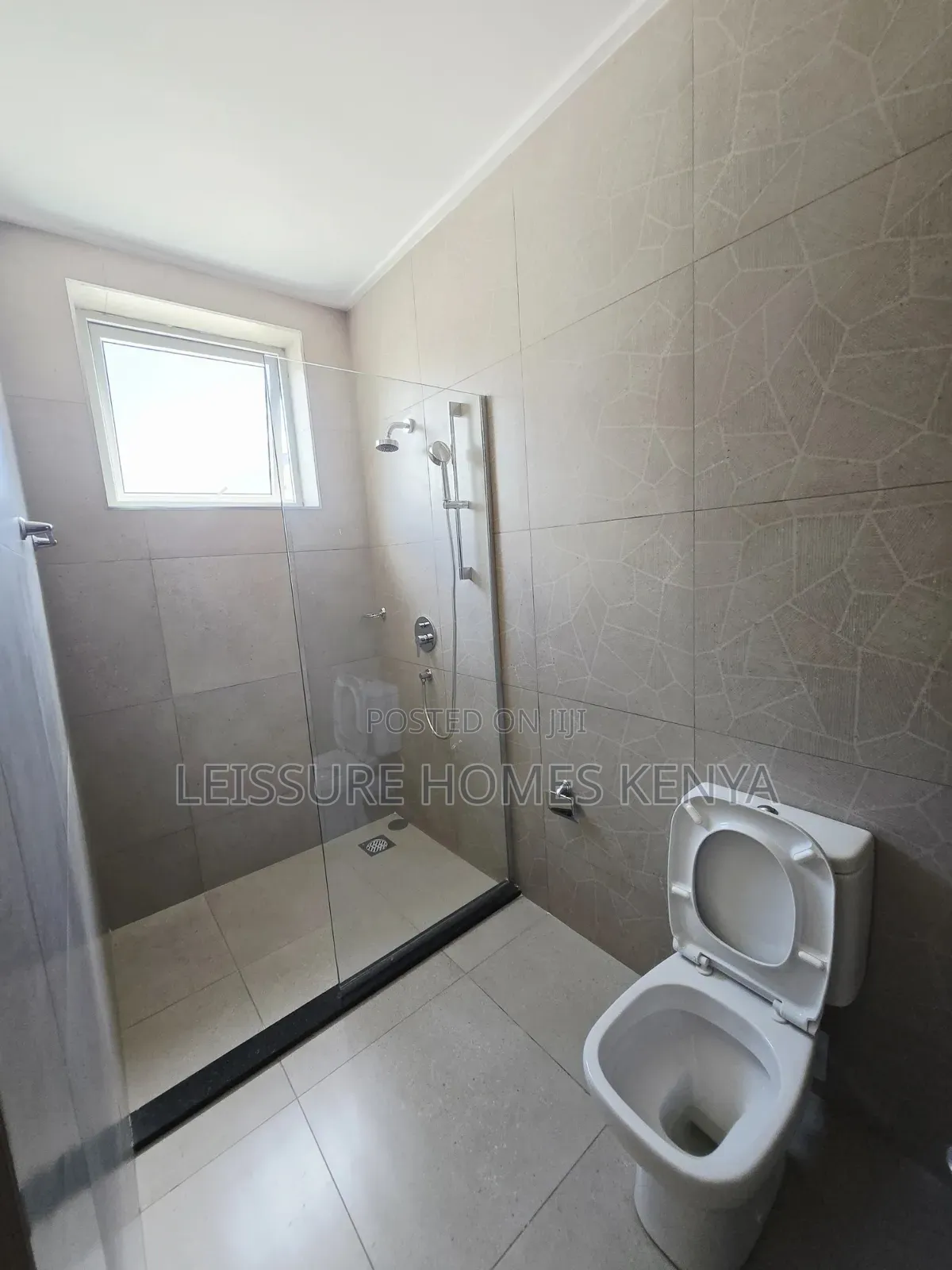 2bdrm Apartment in Gateway Mall Area for sale