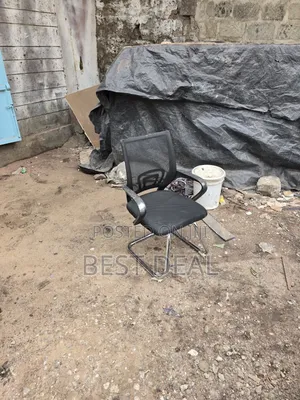 Used Mesh Waiting Visitor Chair
