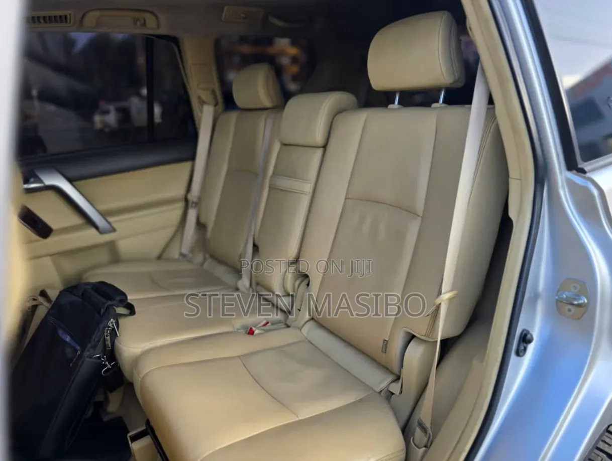 Toyota Land Cruiser Prado 3.0 D-4D (190 Hp) 7 seats 2016 Silver