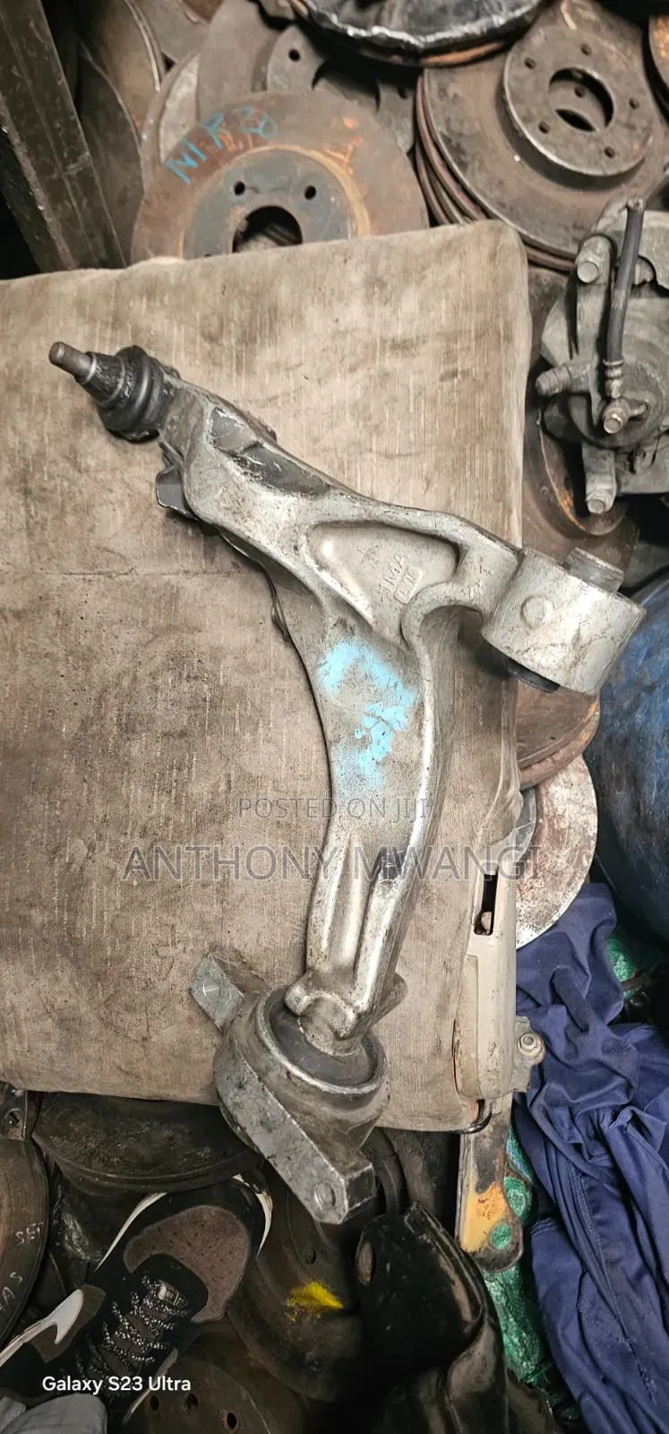 Nissan Fuga Arms
