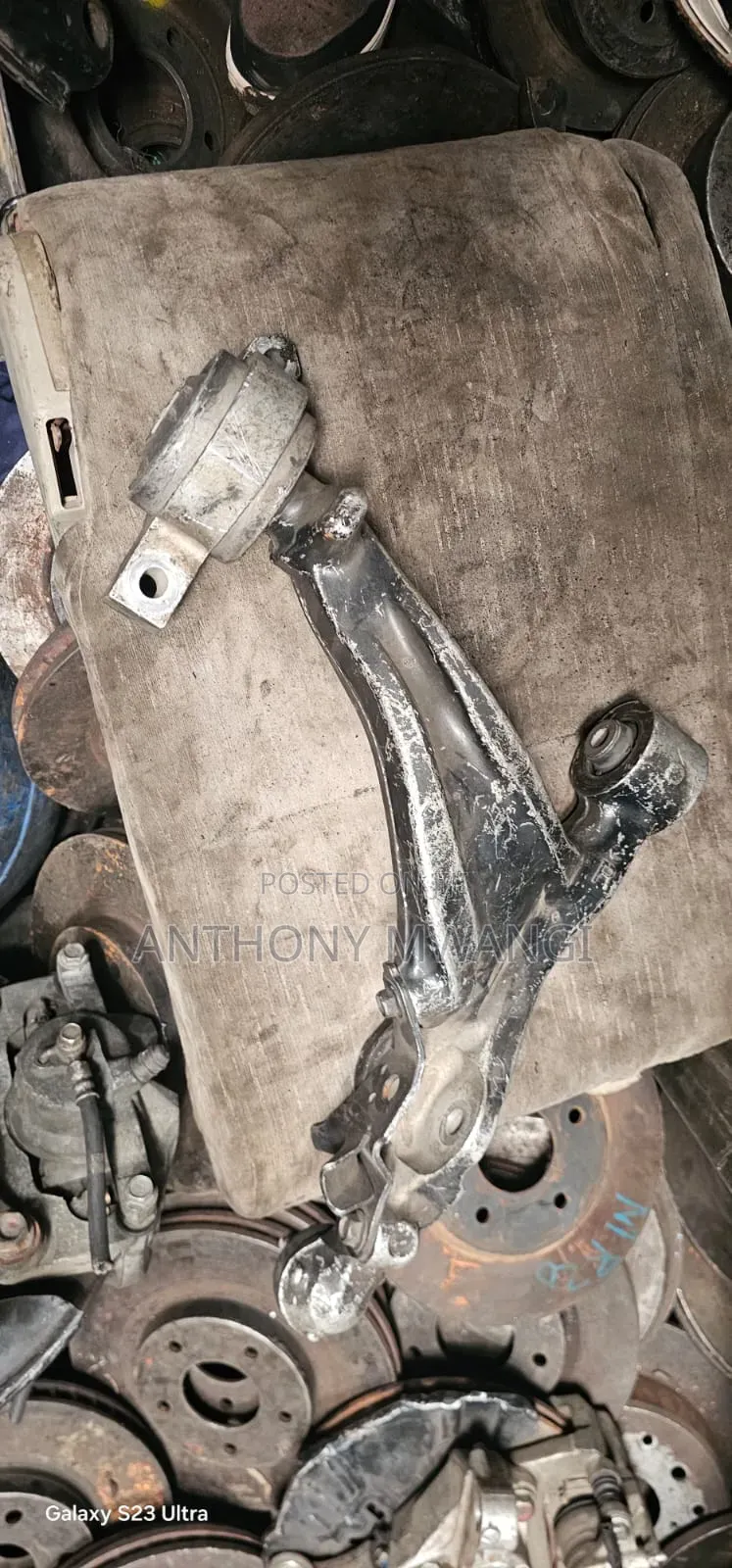 Nissan Fuga Arms