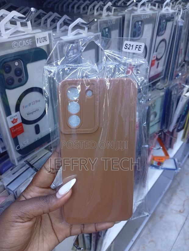 Brown Silicone Phone Case Designed for the Samsung Galaxy S21 Fe