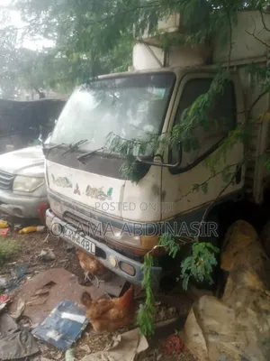 Mitsubishi Canter 1999 White