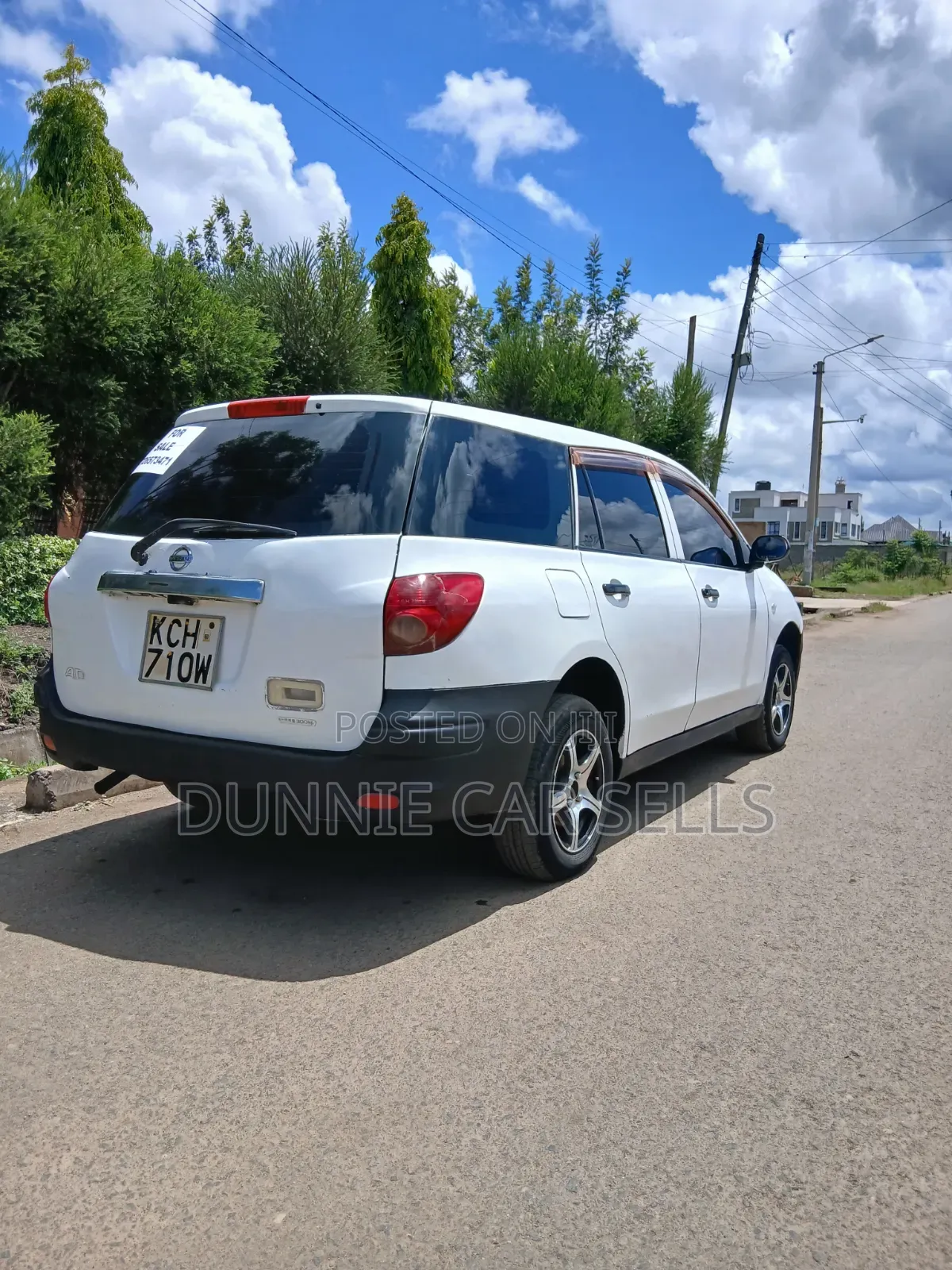 Nissan Advan 2009 White