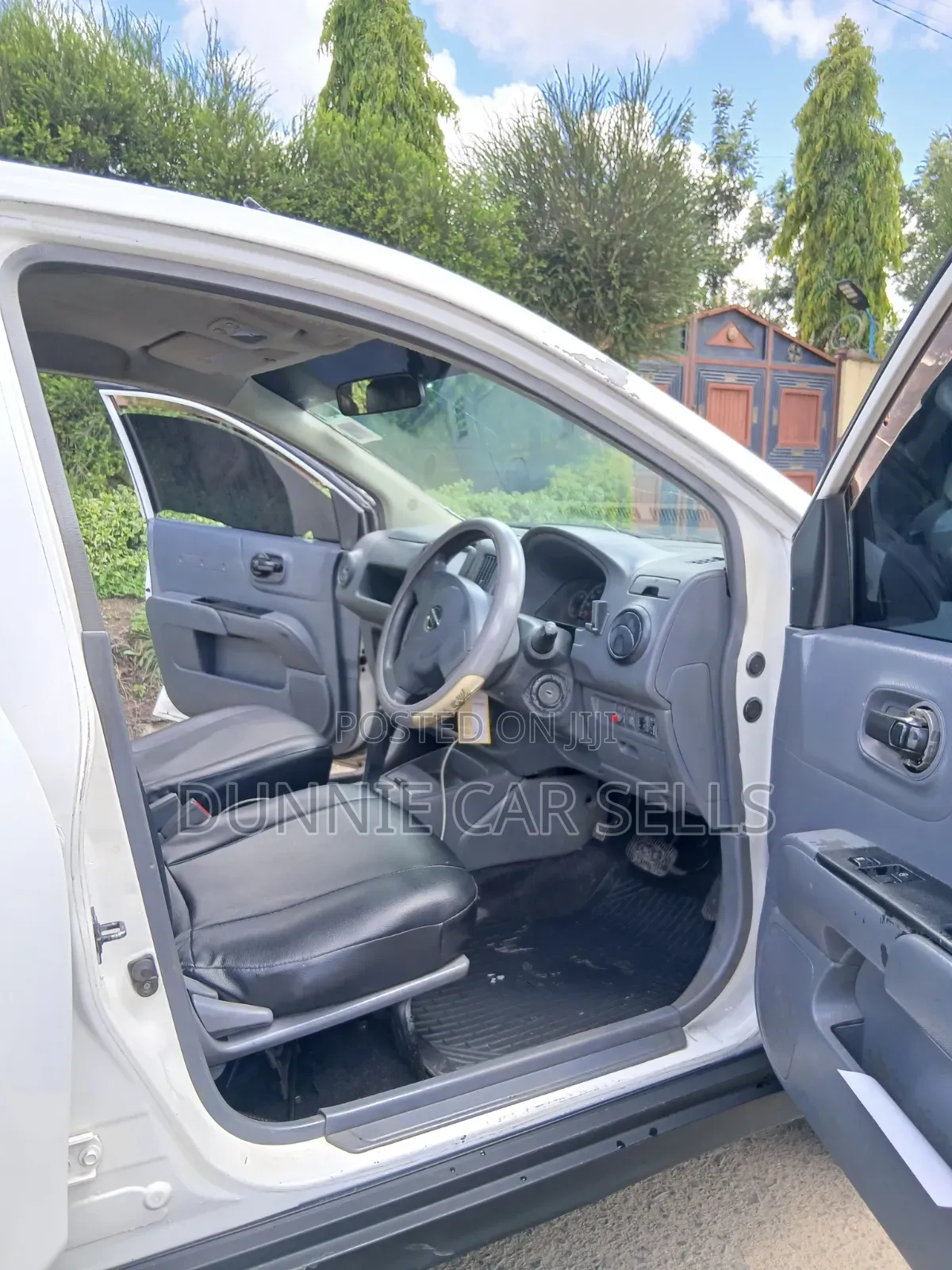 Nissan Advan 2009 White