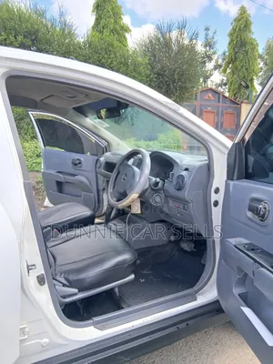Nissan Advan 2009 White