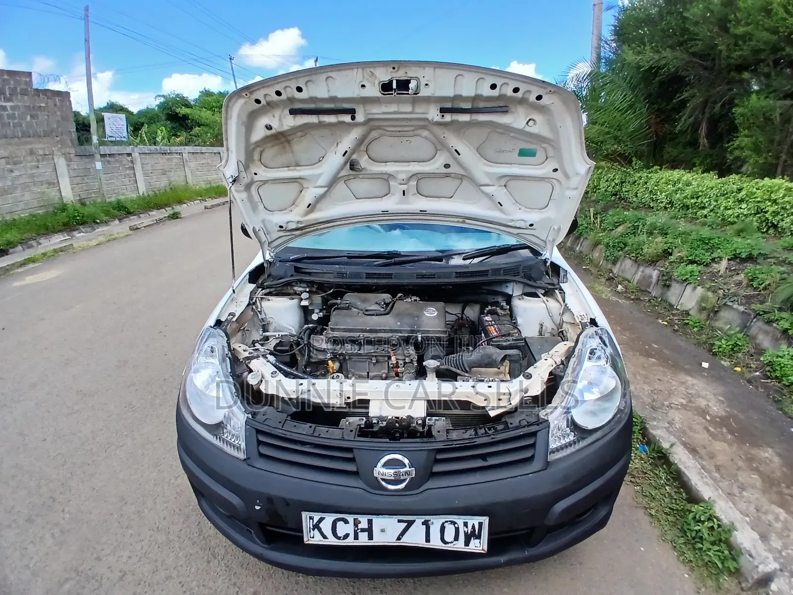 Nissan Advan 2009 White