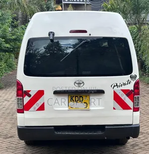Toyota HiAce 2015 White