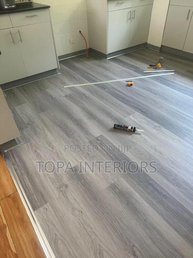 Interlocking SPC Floor Laminate Mkeka Ya Mbao Vinyl Flooring Tiles