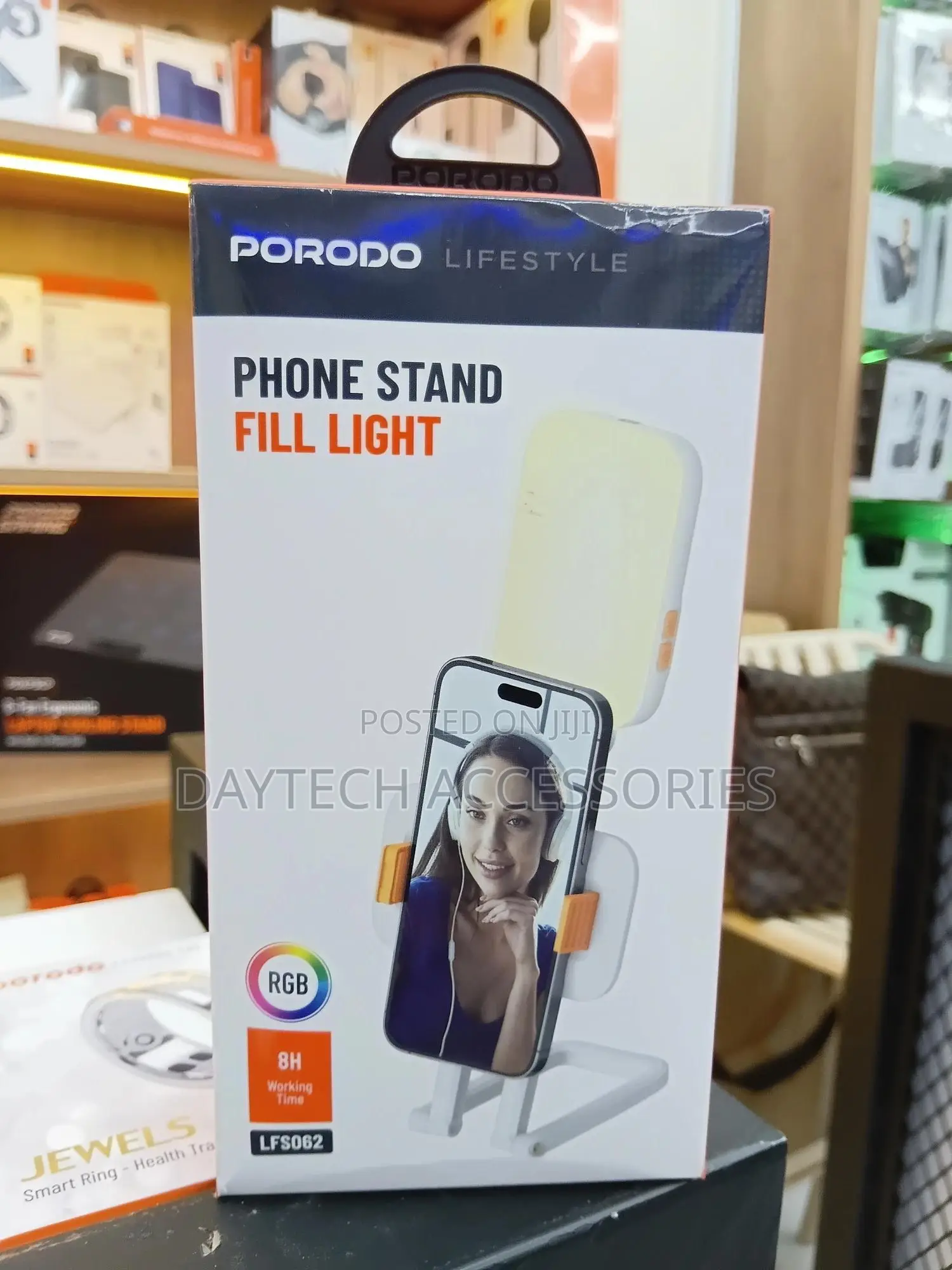 The Porodo Lifestyle Phone Stand Fill Light, Model Lfs062