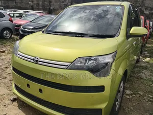 Toyota Spade 2019 Yellow