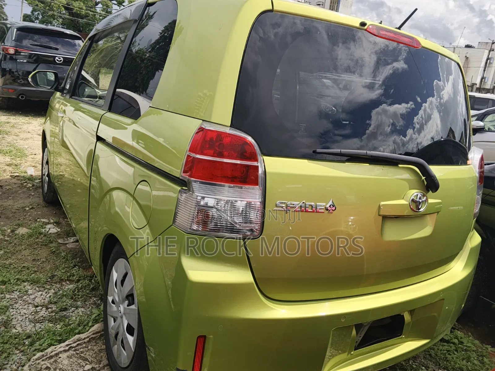 Toyota Spade 2019 Yellow