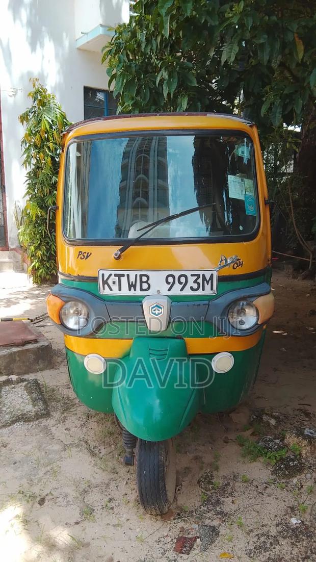 Bajaj RE 2015 Green