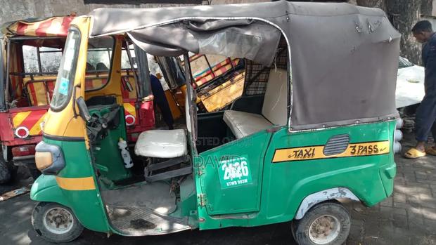 Bajaj RE 2015 Green - thumbnail 4