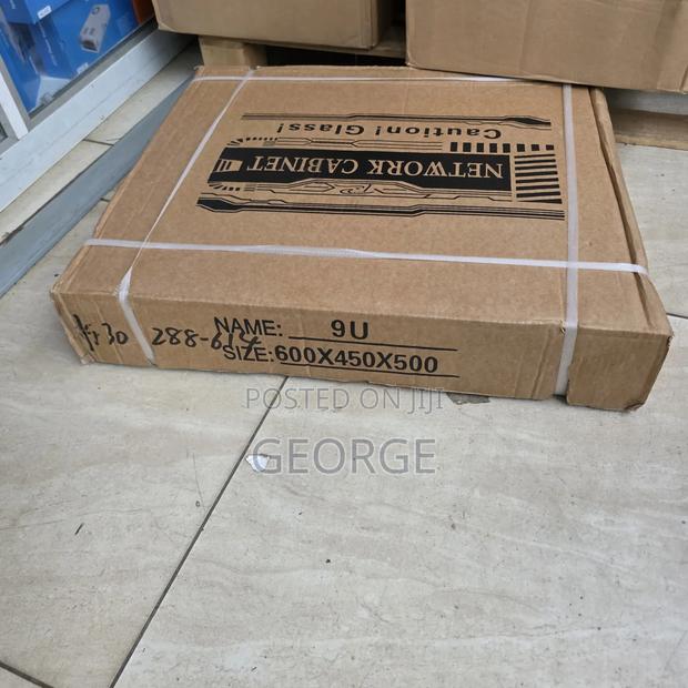9u Network Cabinet 600×450×500 for Routers Switches