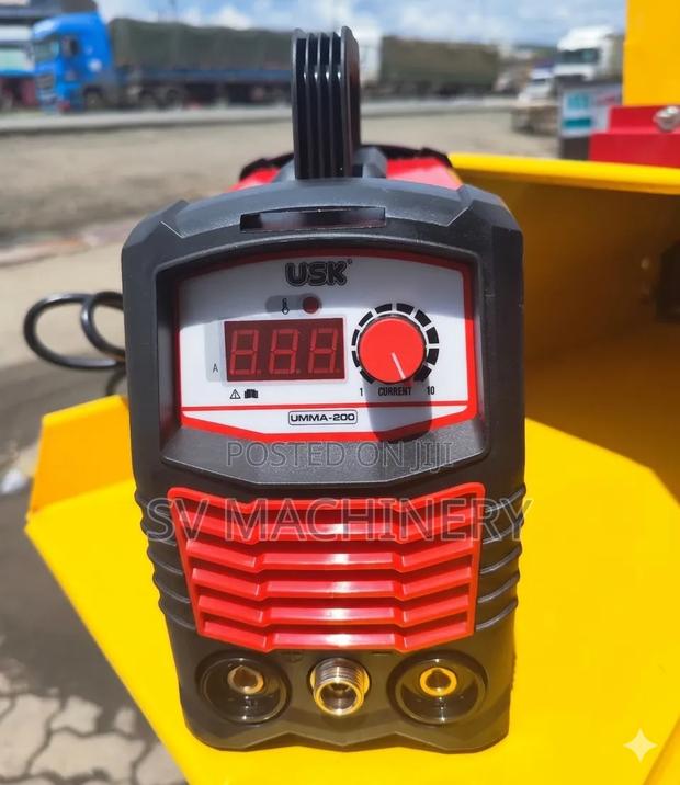 Heavy Duty Inverter Welding Machine Umma-200a - thumbnail 2