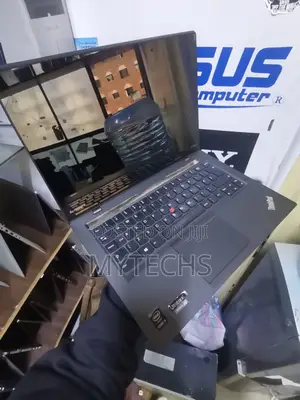 Laptop Lenovo ThinkPad X1 Carbon 8GB Intel Core i5 SSHD (Hybrid) 256GB