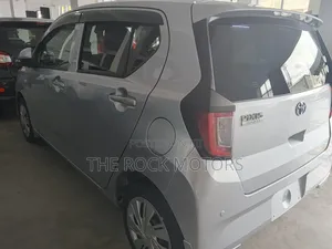 Toyota Pixis 2019 Silver