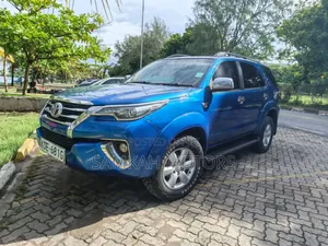 Toyota Fortuner 2012 Blue