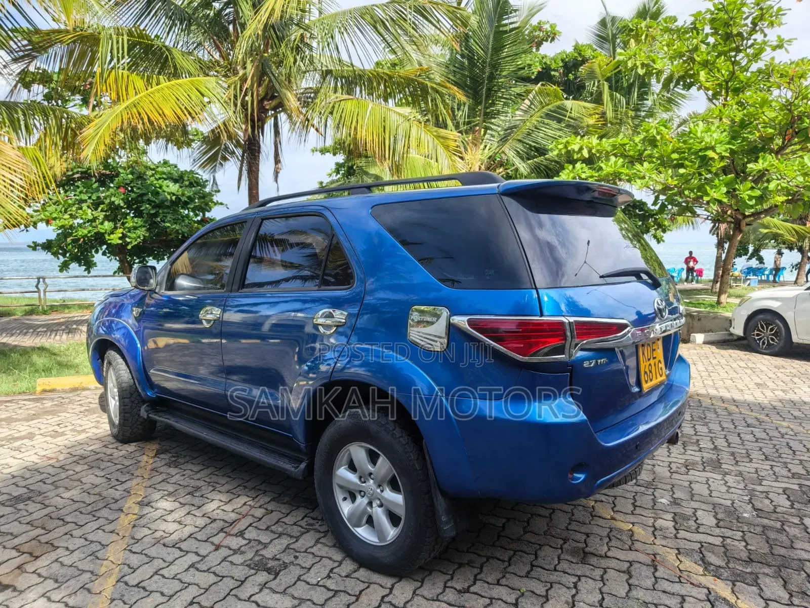 Toyota Fortuner 2012 Blue