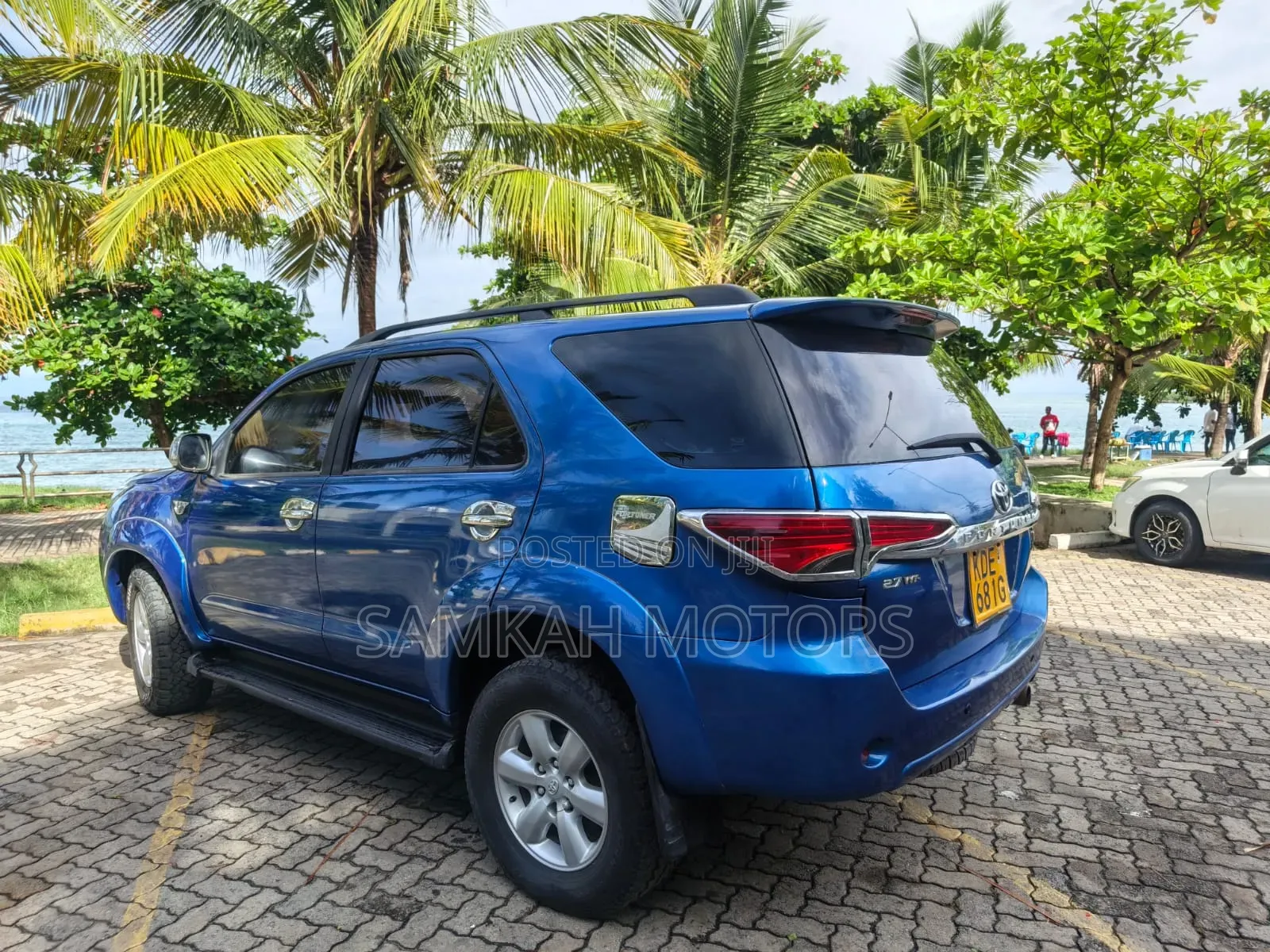 Toyota Fortuner 2012 Blue