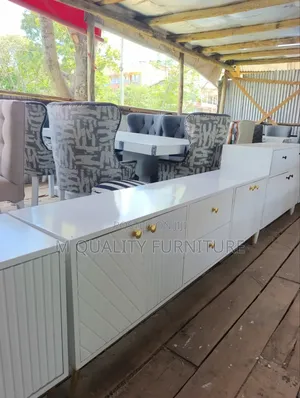 White Durable Modern Tv Stand