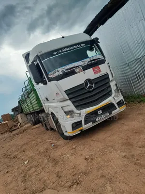Trailers.In.Kisumu for Transport/Logistics Services to Nairobi.