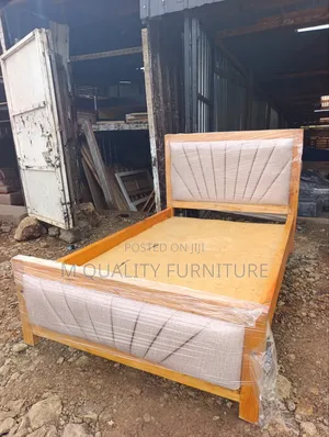 Diagonal Lined Mocket Bed
