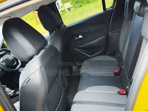 Peugeot 208 2020 Gold