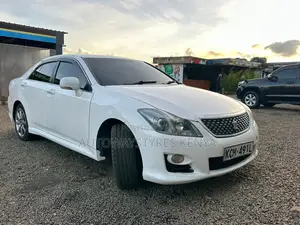 Toyota Crown 2009 White