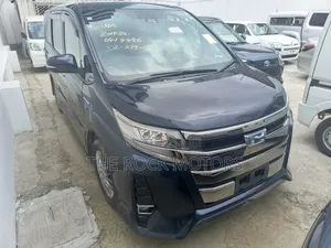 Toyota Noah 2019 Blue
