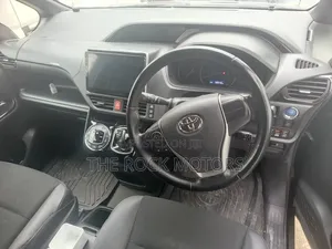 Toyota Noah 2019 Blue