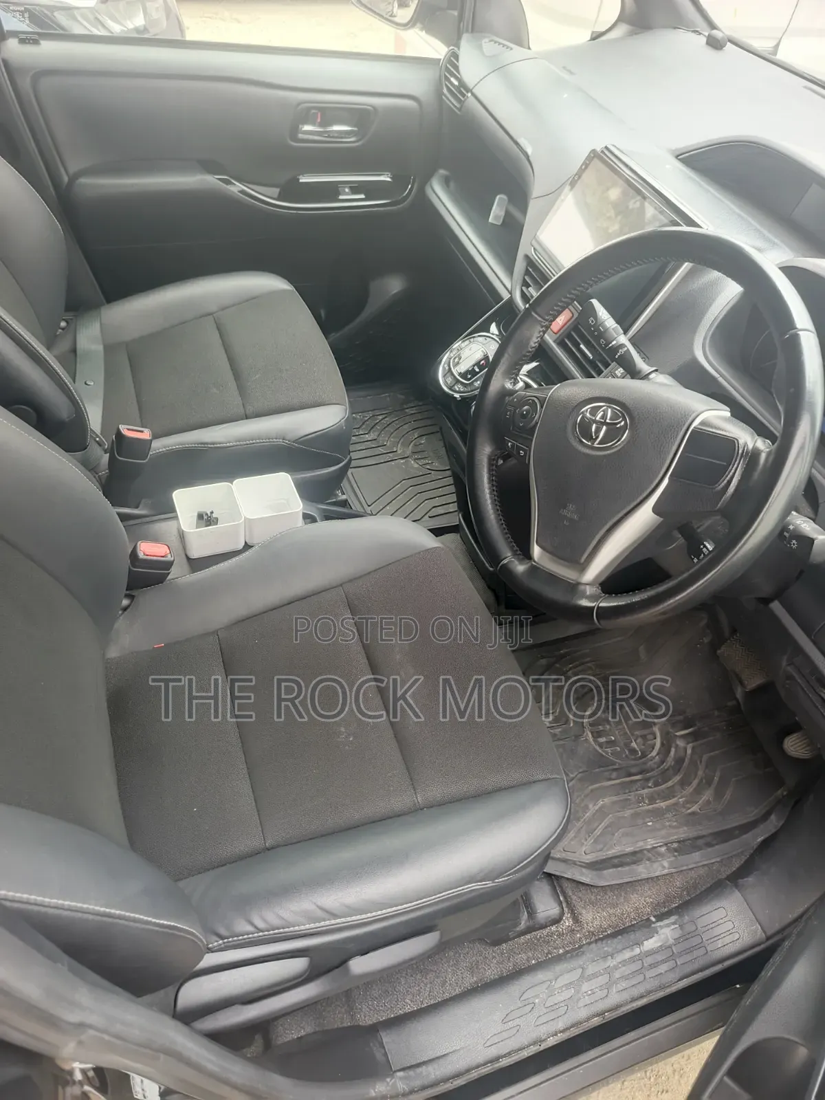 Toyota Noah 2019 Blue