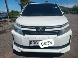 Toyota Voxy SV Premium 2014 White