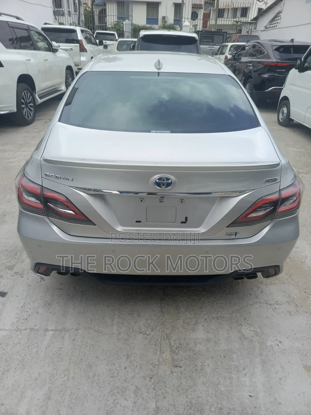 Toyota Crown 2019 Silver