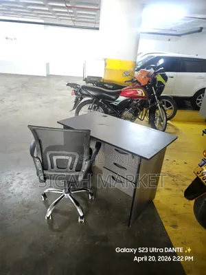 0.9m Office Desk and Mesh Chair