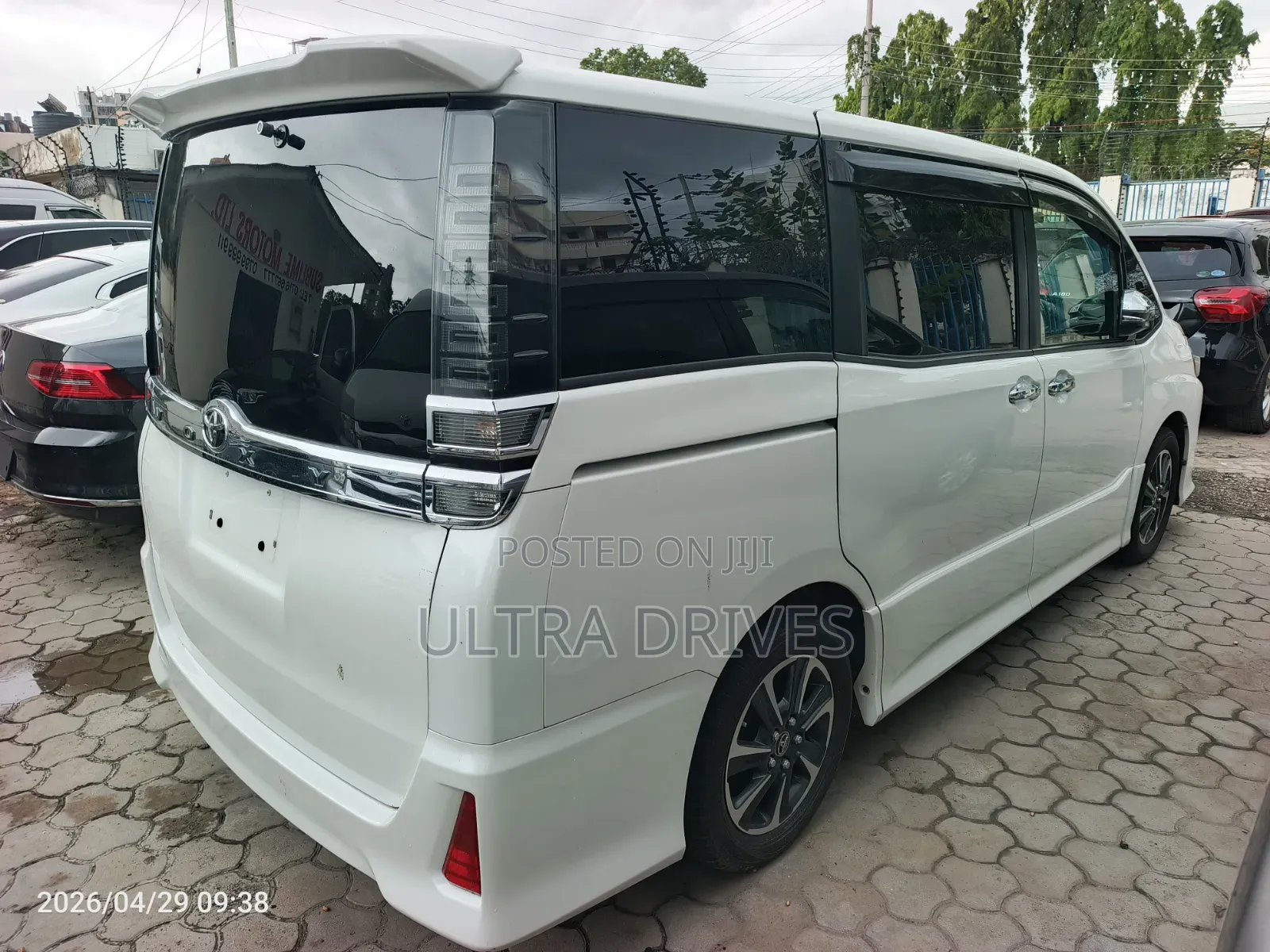 Toyota Voxy 2019 White