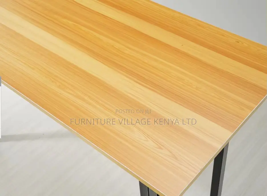 1800mm Customized Wooden Top Foldable Table