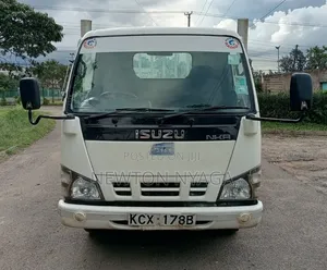 Isuzu NKR Local