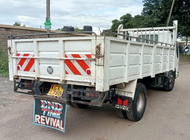 Isuzu NKR Local - thumbnail 3