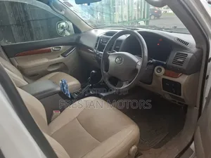 Toyota Land Cruiser Prado 2005 White