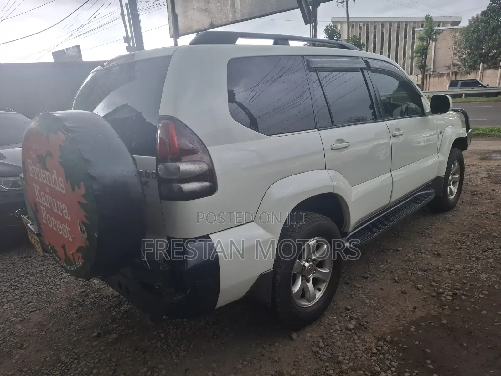 Toyota Land Cruiser Prado 2005 White