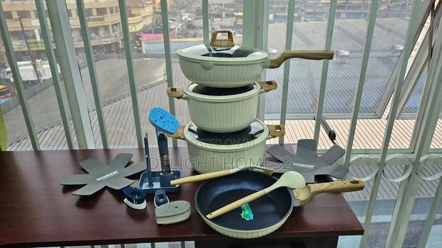 Aura Nonstick Cookware Set_pa - main view