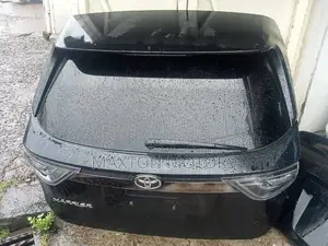 Tailgate Harrier Zsu60 Automatic ( Clear Lights)