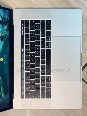 Laptop Apple MacBook Pro 2019 16GB Intel Core i7 SSD 512GB