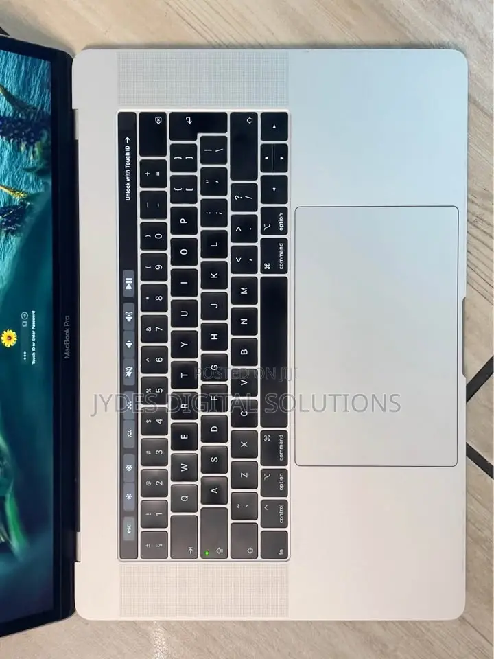Laptop Apple MacBook Pro 2019 16GB Intel Core i7 SSD 512GB