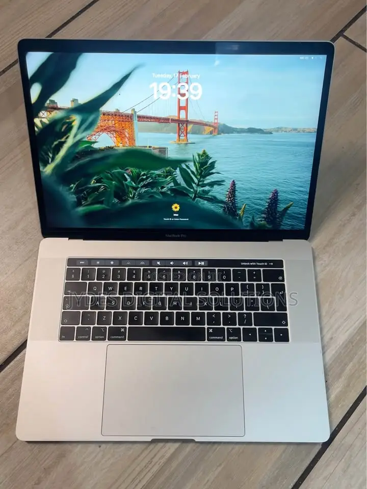Laptop Apple MacBook Pro 2019 16GB Intel Core i7 SSD 512GB