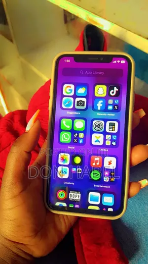 Apple iPhone X 64 GB White