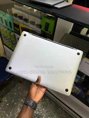 Laptop Apple MacBook 2018 16GB Intel Core i7 SSD 512GB