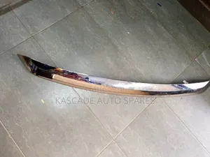 Bonnet Chrome Moulding Harrier New Model 2014 +